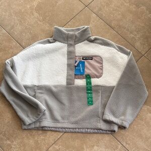 Columbia Two-Tone Fleece Pullover in Gray and Cream